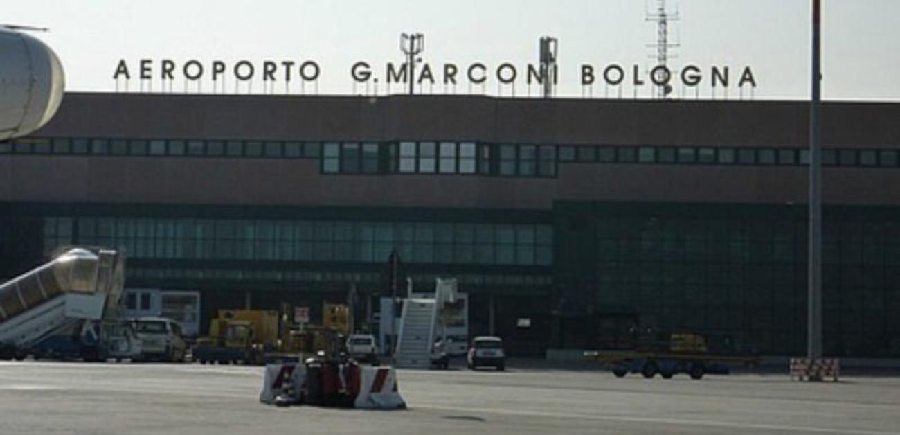 Air Albania BLQ Terminal - Bologna Guglielmo Marconi Airport