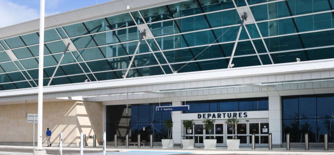 Prince Albert Glass Field Airport